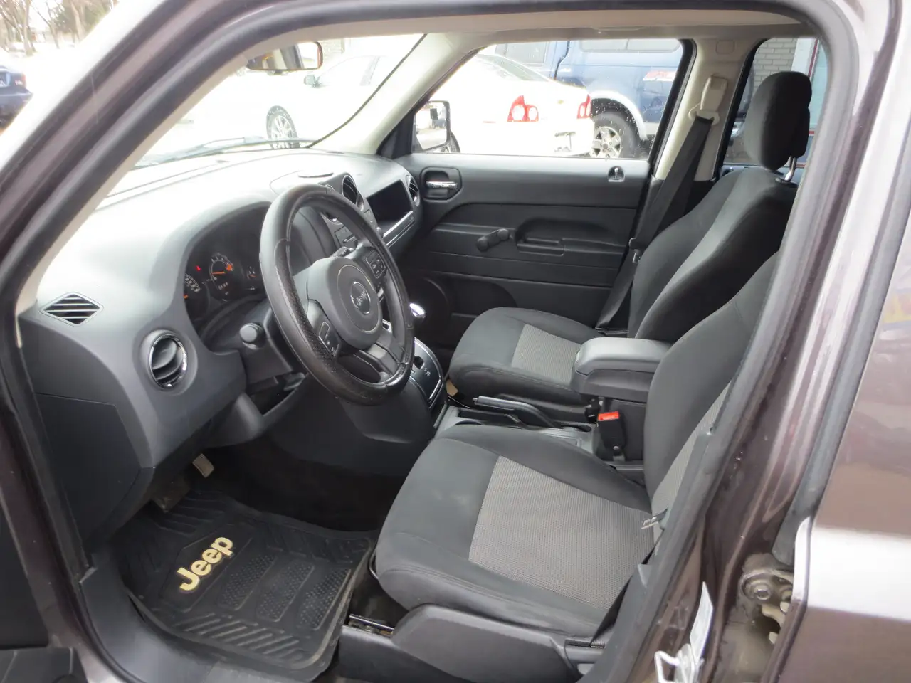 Jeep Patriot снимка Jeep Patriot