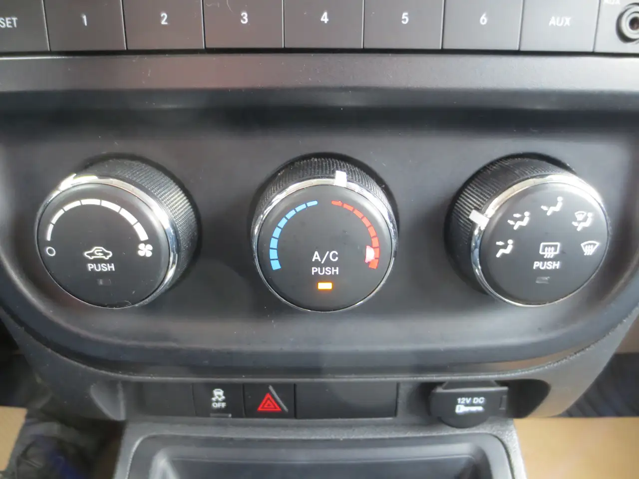 Jeep Patriot снимка Jeep Patriot