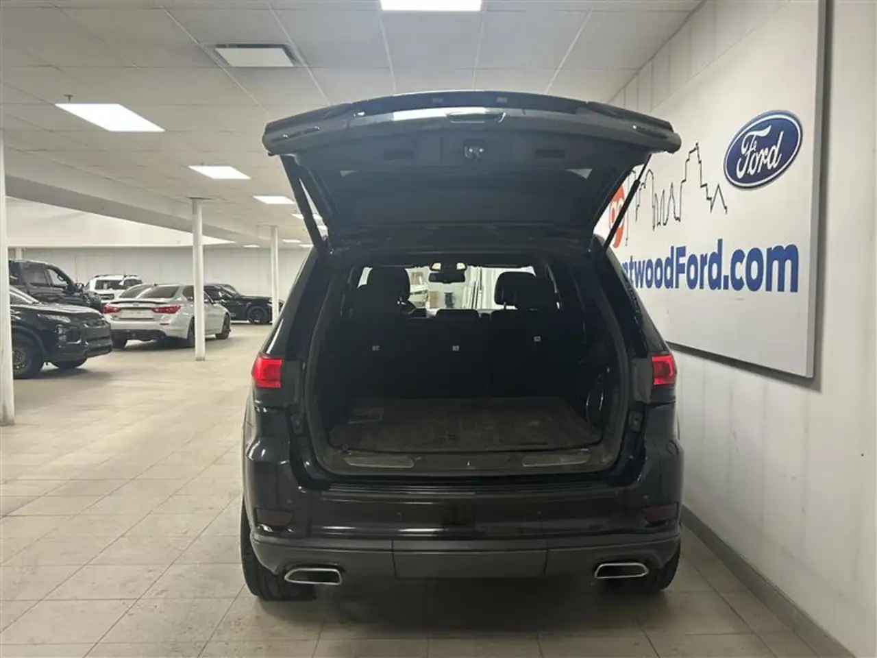 Jeep Grand Cherokee photo Jeep Grand Cherokee