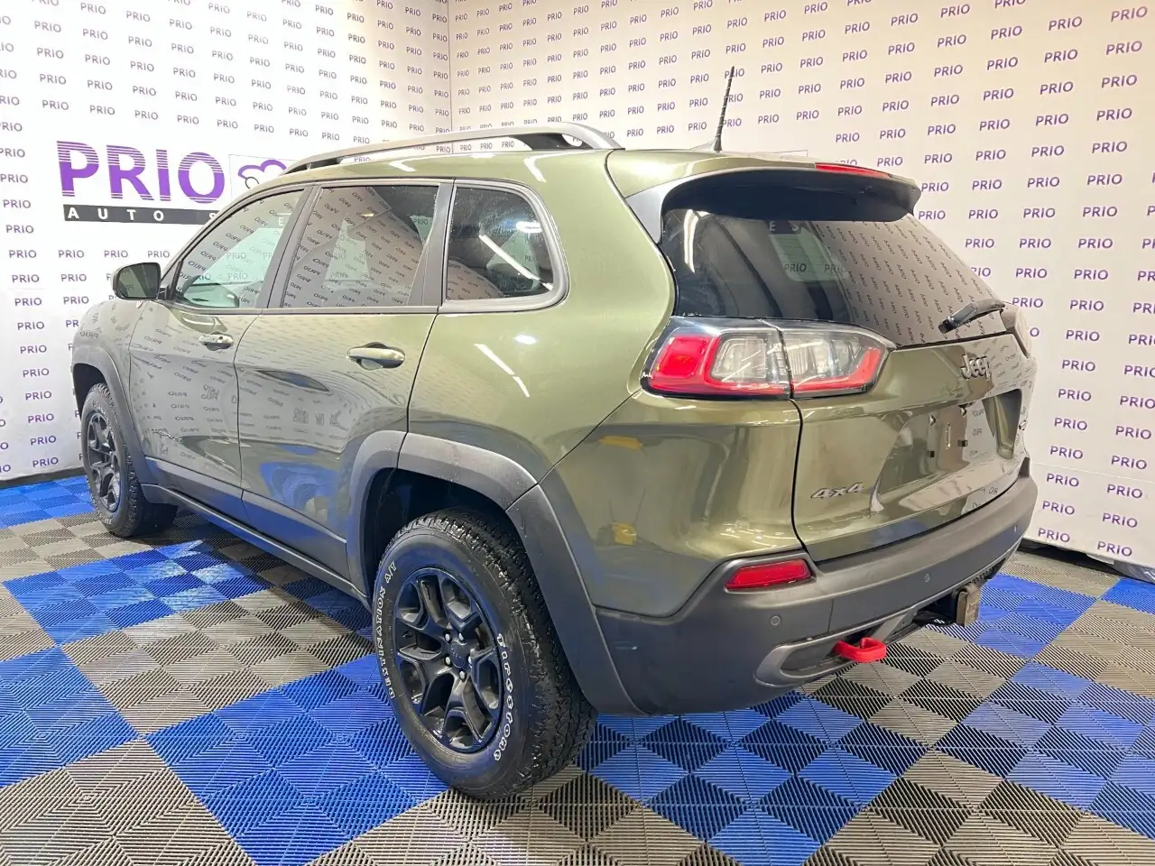 Jeep Cherokee photo Jeep Cherokee