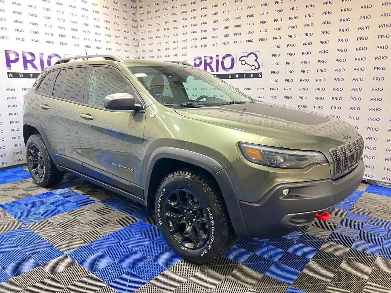 Jeep Cherokee photo Jeep Cherokee