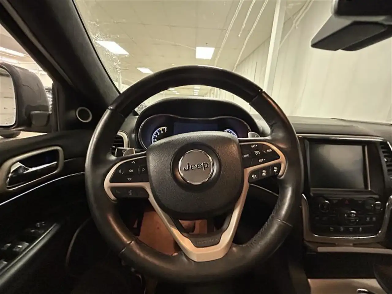 Jeep Grand Cherokee photo Jeep Grand Cherokee