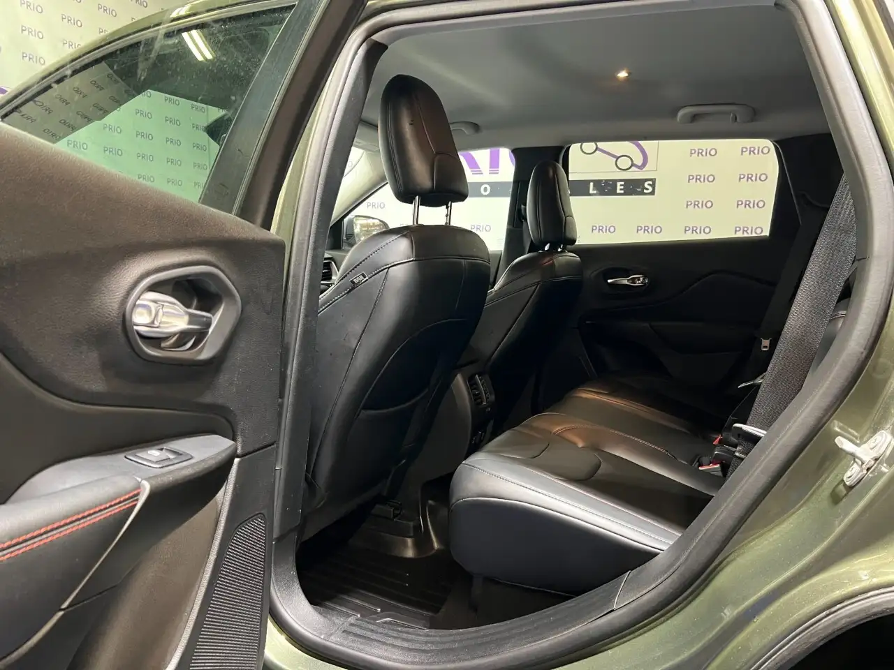 Jeep Cherokee photo Jeep Cherokee