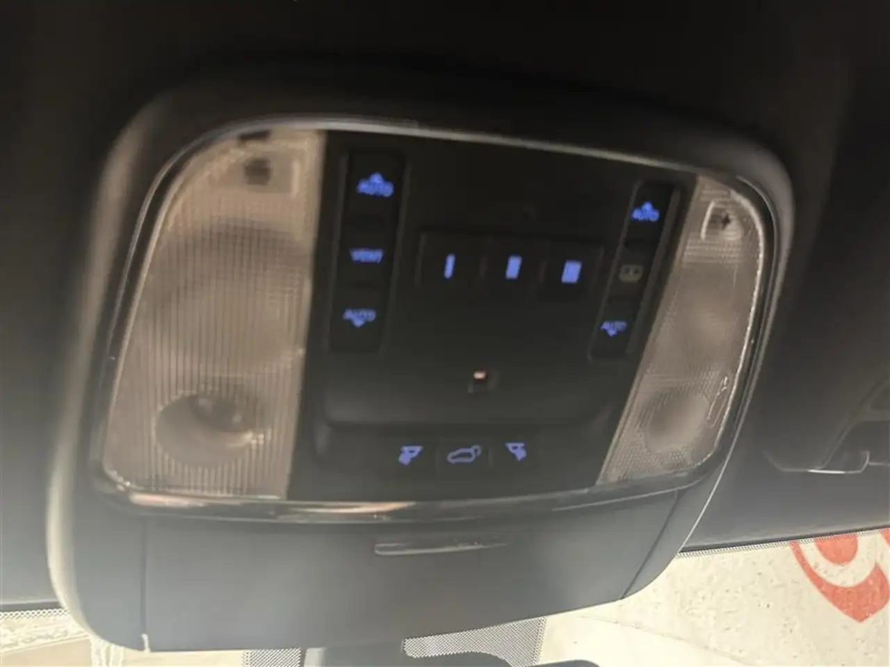 Jeep Grand Cherokee photo Jeep Grand Cherokee