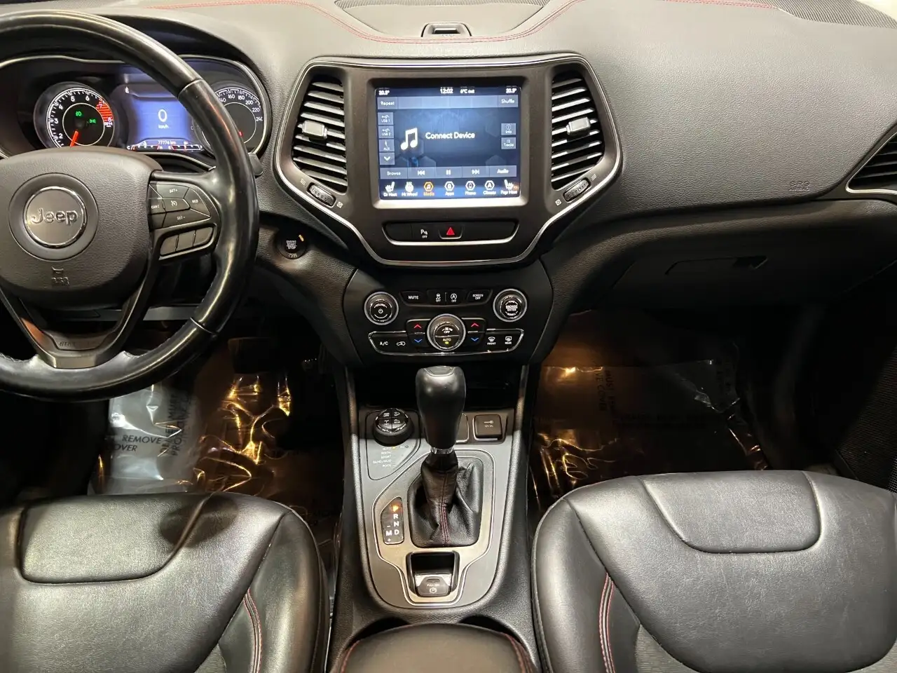 Jeep Cherokee photo Jeep Cherokee