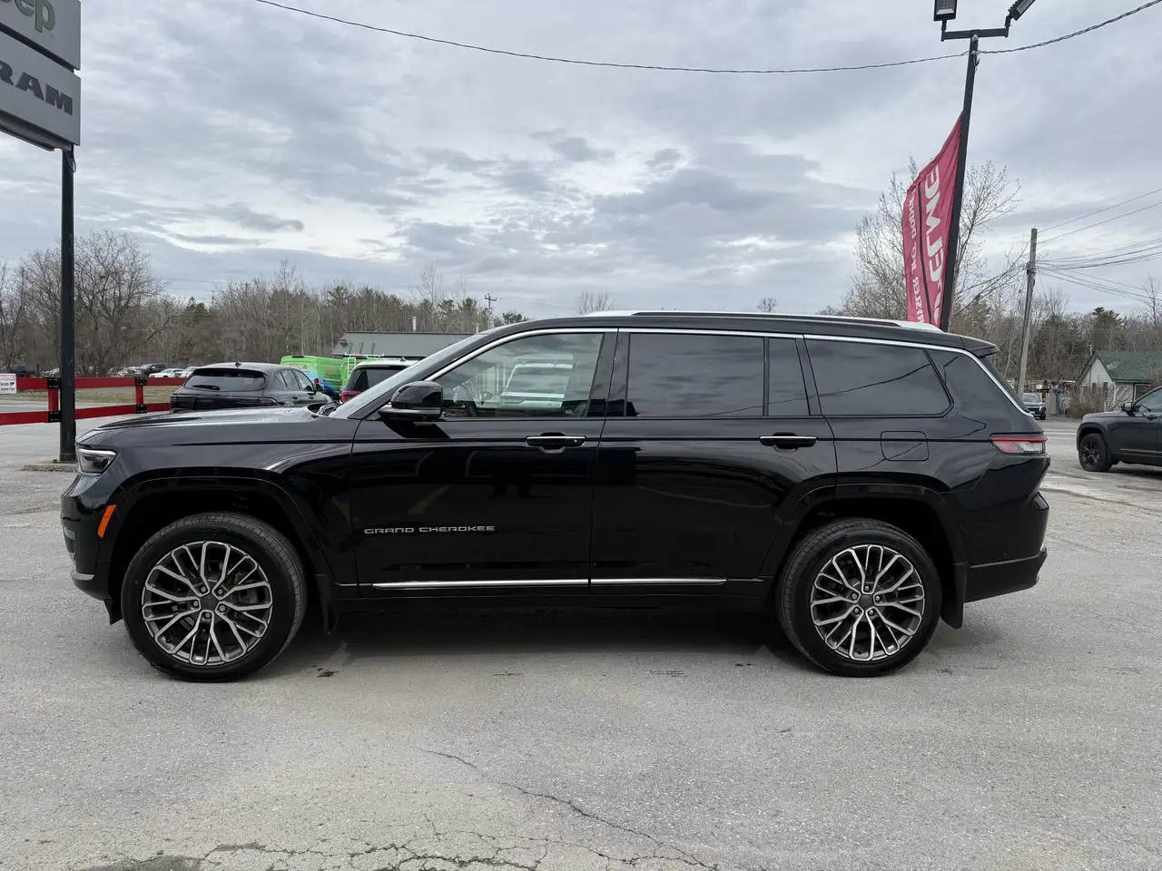 Jeep Grand Cherokee снимка Jeep Grand Cherokee