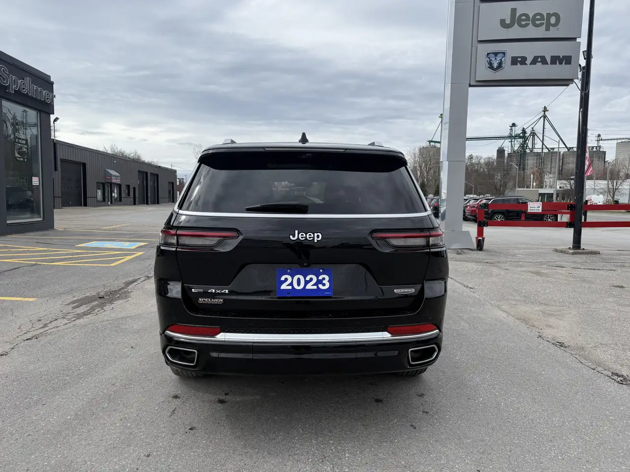 Jeep Grand Cherokee снимка Jeep Grand Cherokee