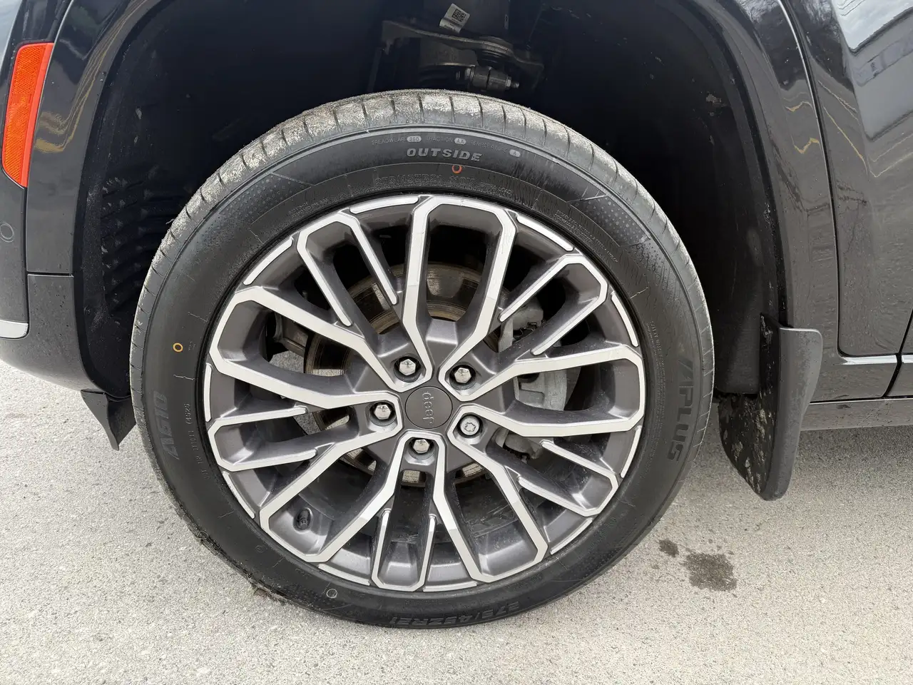 Jeep Grand Cherokee снимка Jeep Grand Cherokee