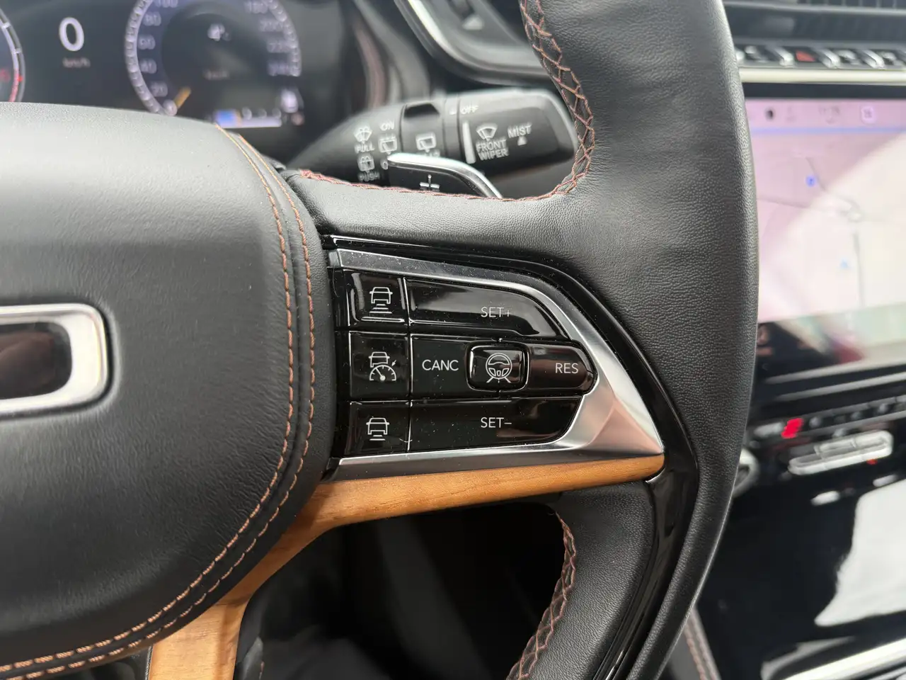 Jeep Grand Cherokee снимка Jeep Grand Cherokee