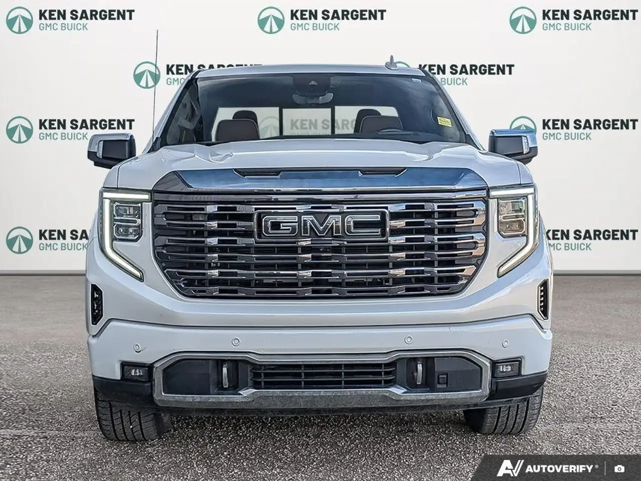 GMC Sierra 1500 снимка GMC Sierra 1500