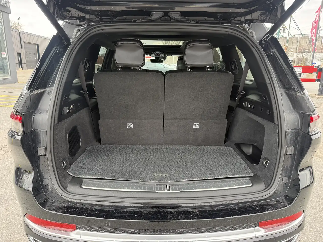 Jeep Grand Cherokee снимка Jeep Grand Cherokee