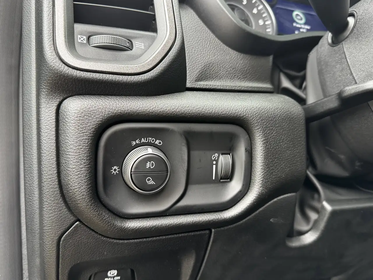 RAM 1500 photo RAM 1500