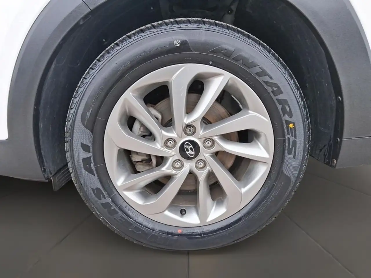 Hyundai TUCSON снимка Hyundai TUCSON