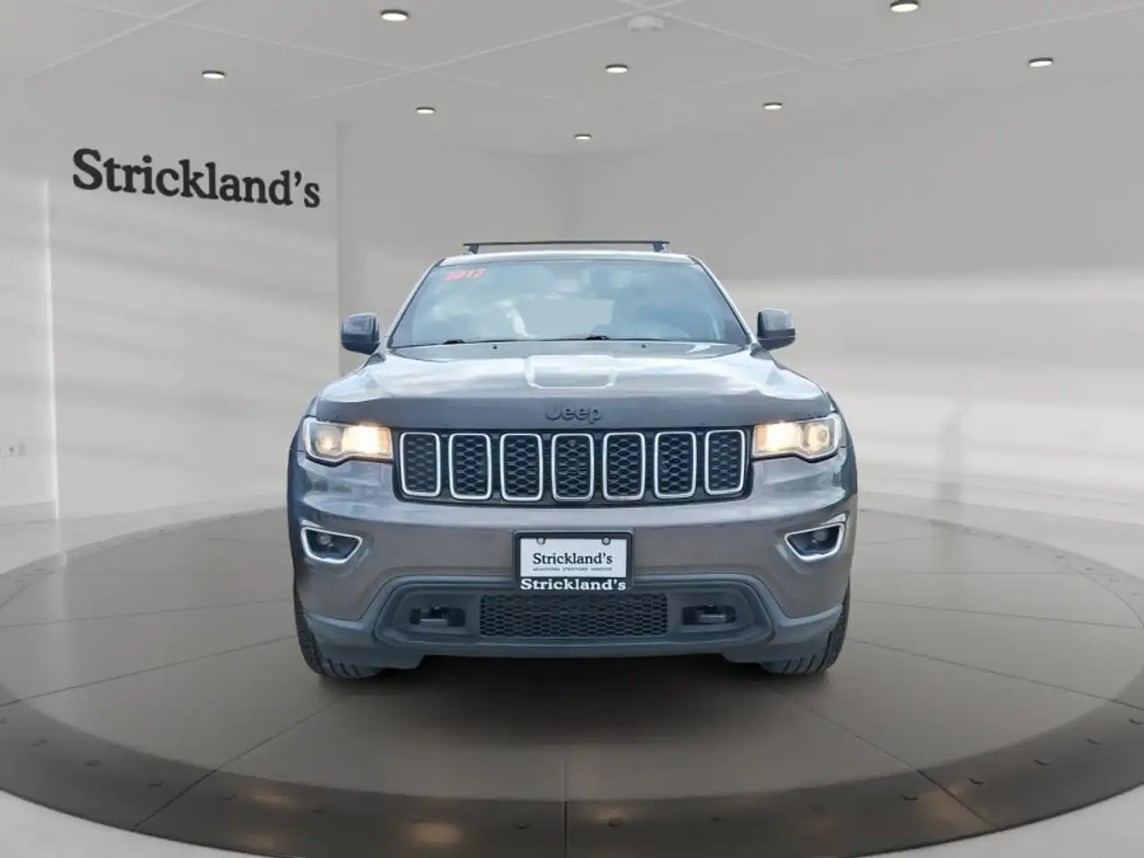 Jeep Grand Cherokee photo Jeep Grand Cherokee