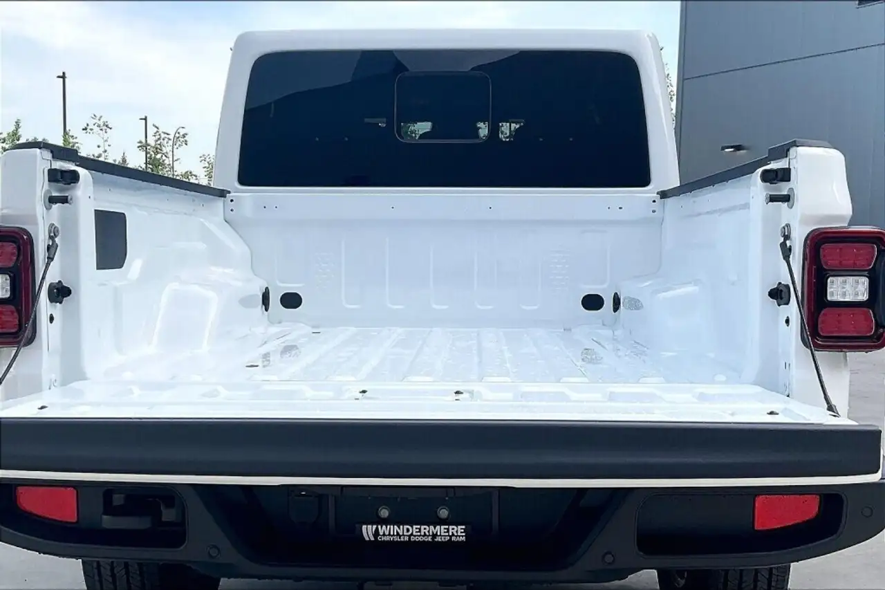 Jeep Gladiator снимка Jeep Gladiator