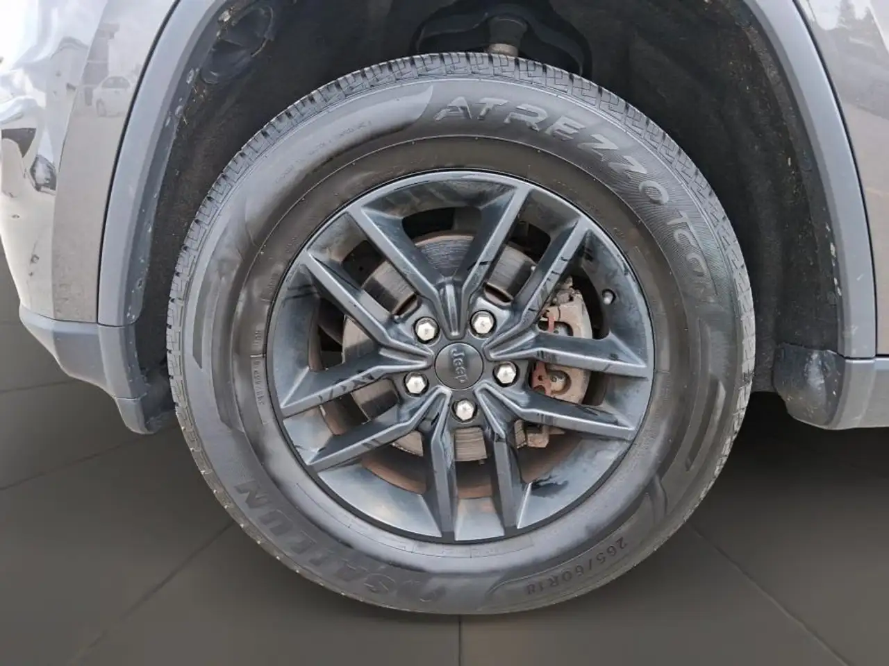 Jeep Grand Cherokee photo Jeep Grand Cherokee