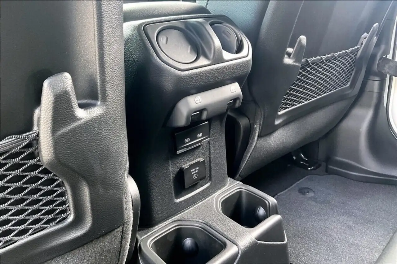 Jeep Gladiator снимка Jeep Gladiator