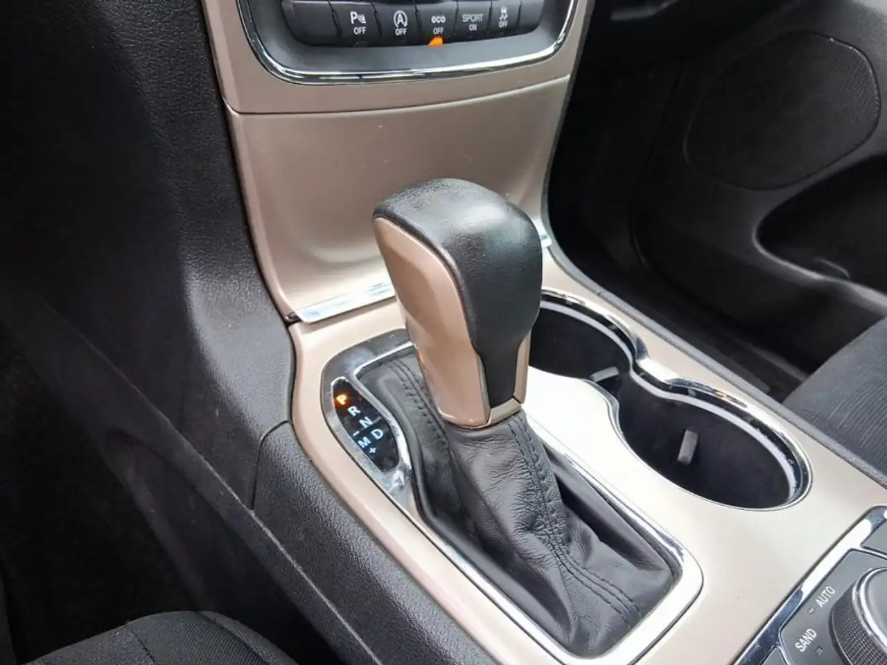 Jeep Grand Cherokee photo Jeep Grand Cherokee