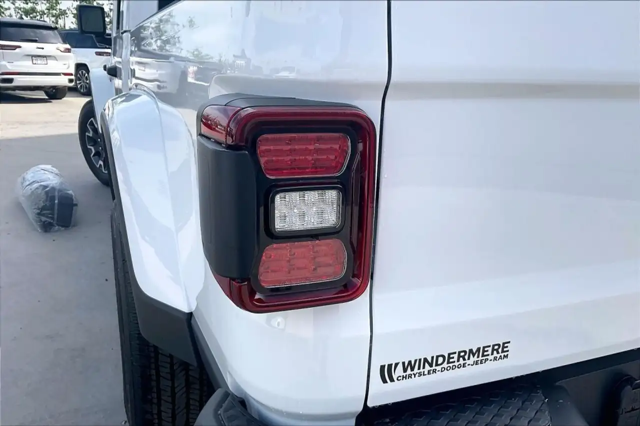 Jeep Gladiator снимка Jeep Gladiator