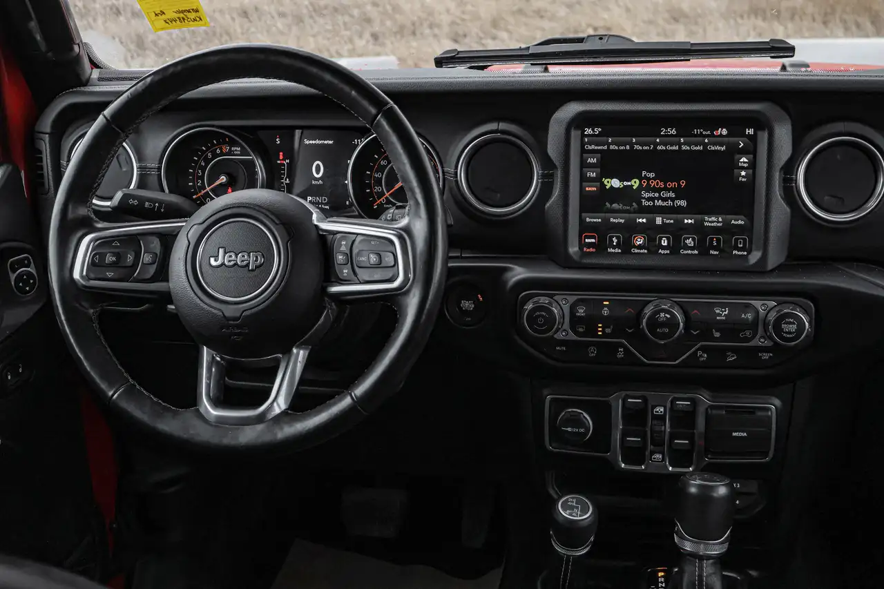 Jeep Wrangler photo Jeep Wrangler