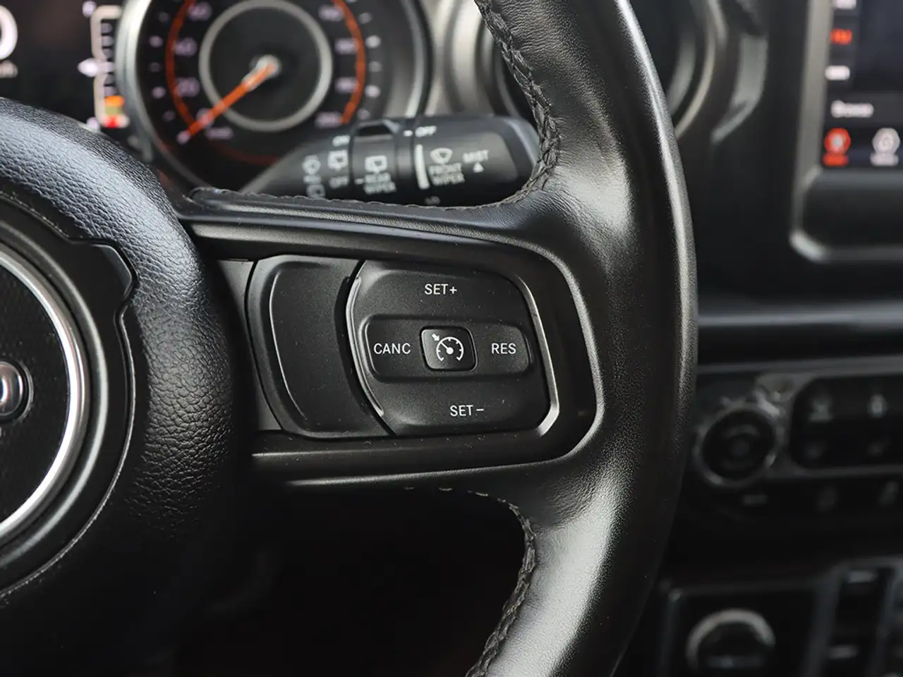 Jeep Wrangler photo Jeep Wrangler