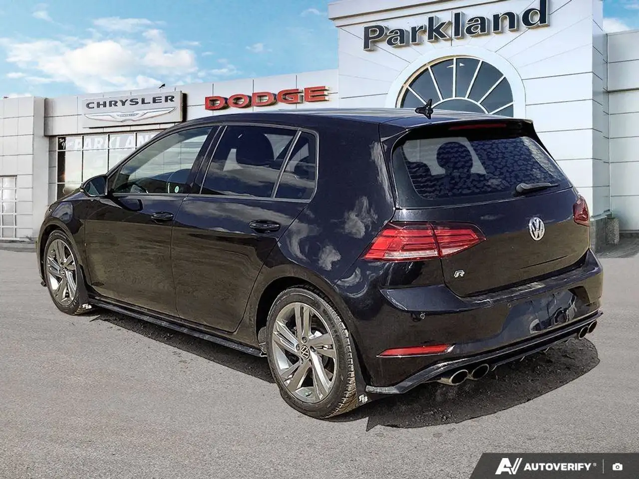 Volkswagen Golf R снимка Volkswagen Golf R