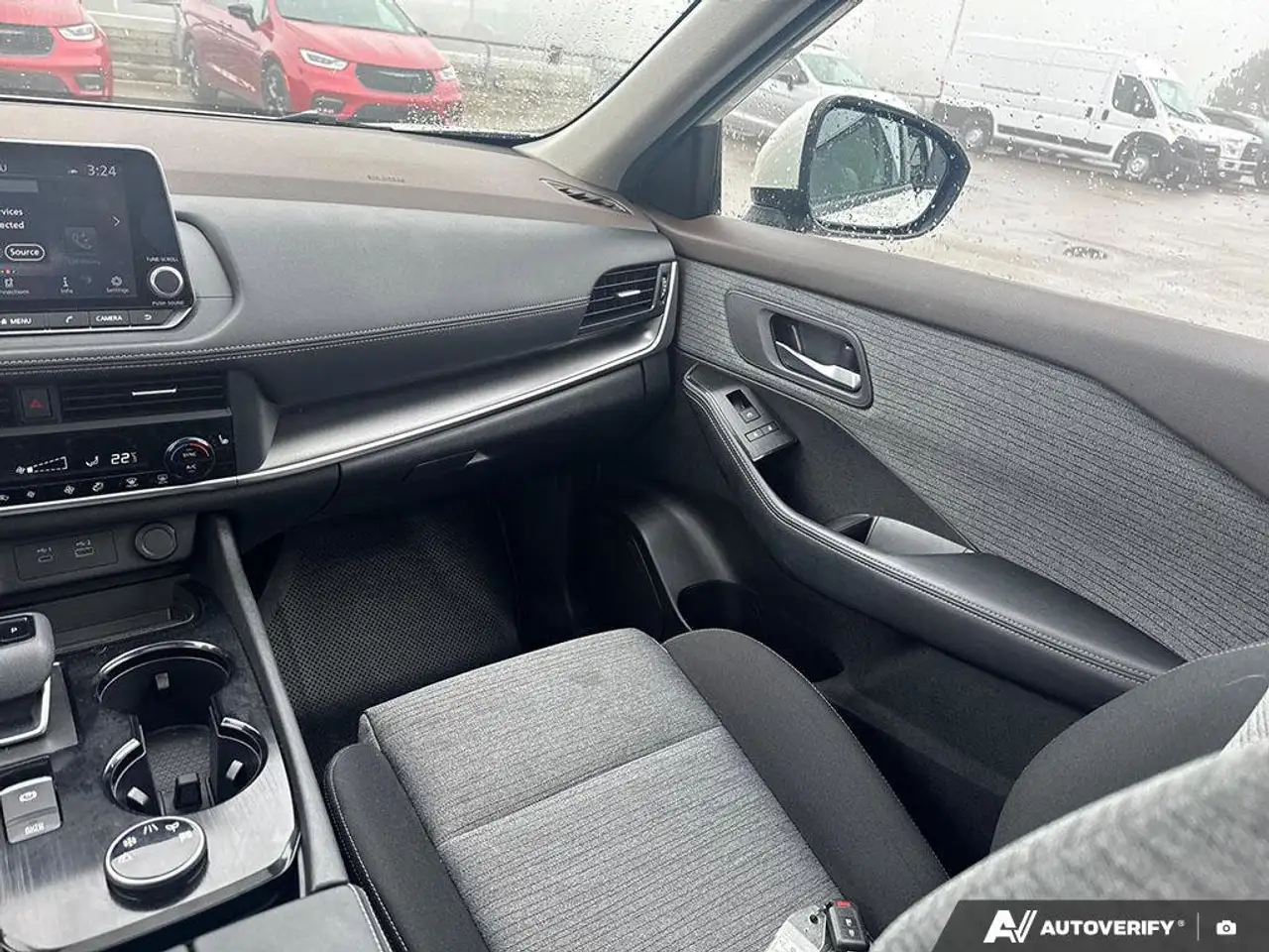 Nissan Rogue снимка Nissan Rogue