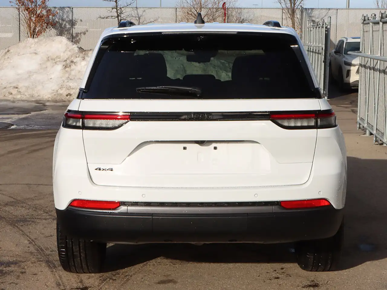 Jeep Grand Cherokee снимка Jeep Grand Cherokee