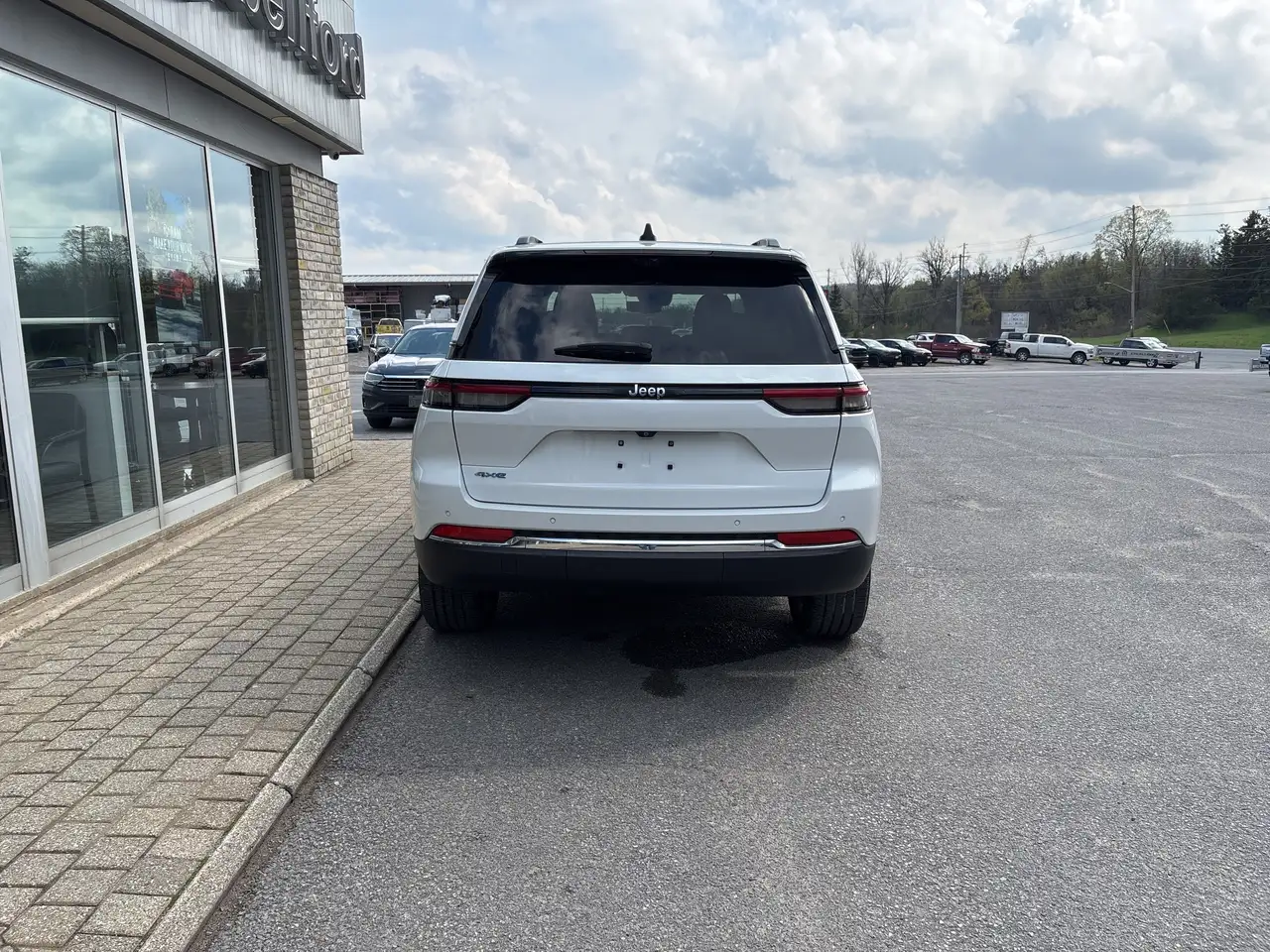 Jeep Grand Cherokee снимка Jeep Grand Cherokee