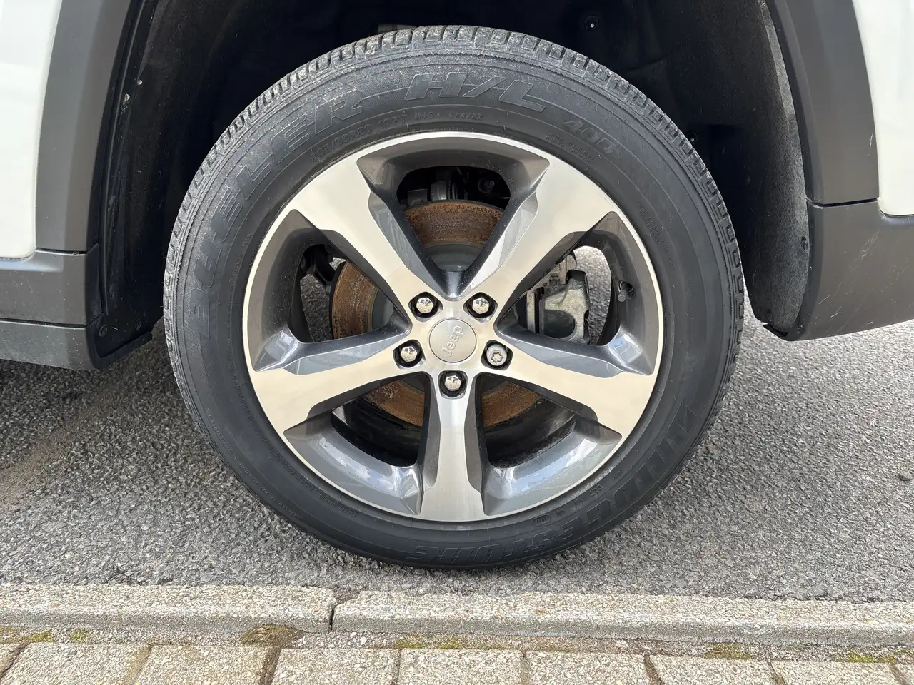 Jeep Grand Cherokee снимка Jeep Grand Cherokee