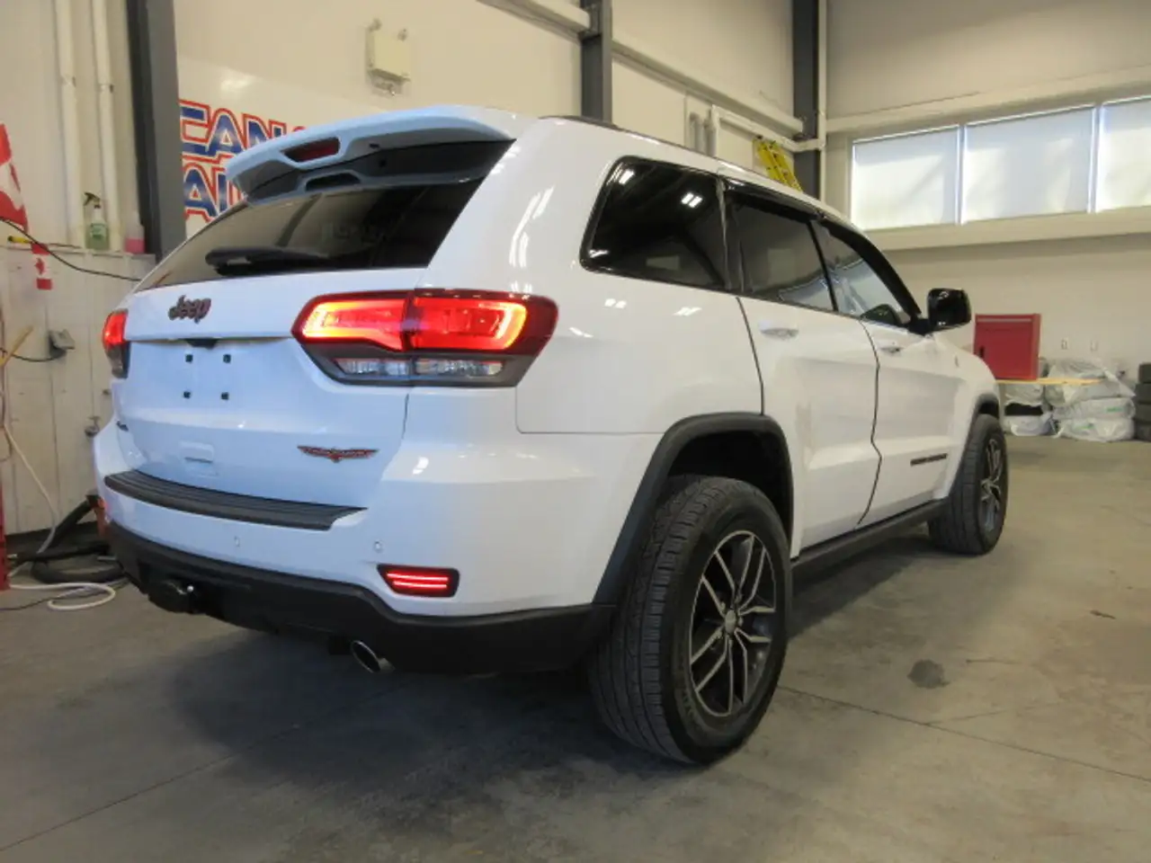 Jeep Grand Cherokee photo Jeep Grand Cherokee