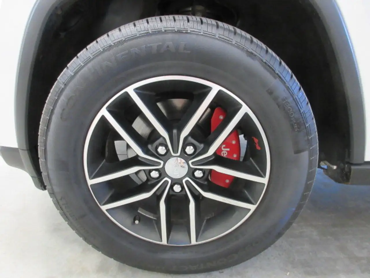 Jeep Grand Cherokee photo Jeep Grand Cherokee