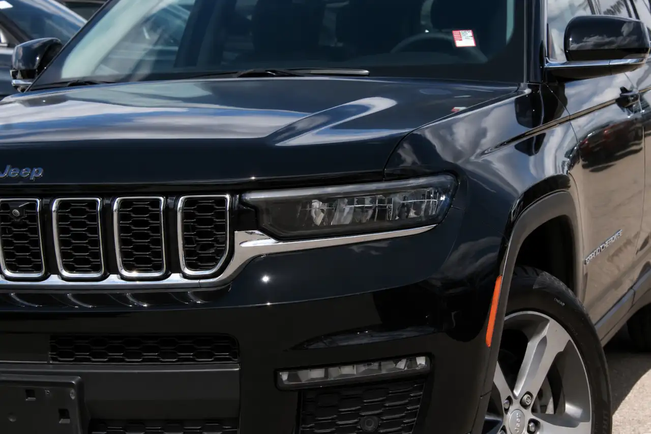 Jeep Grand Cherokee снимка Jeep Grand Cherokee