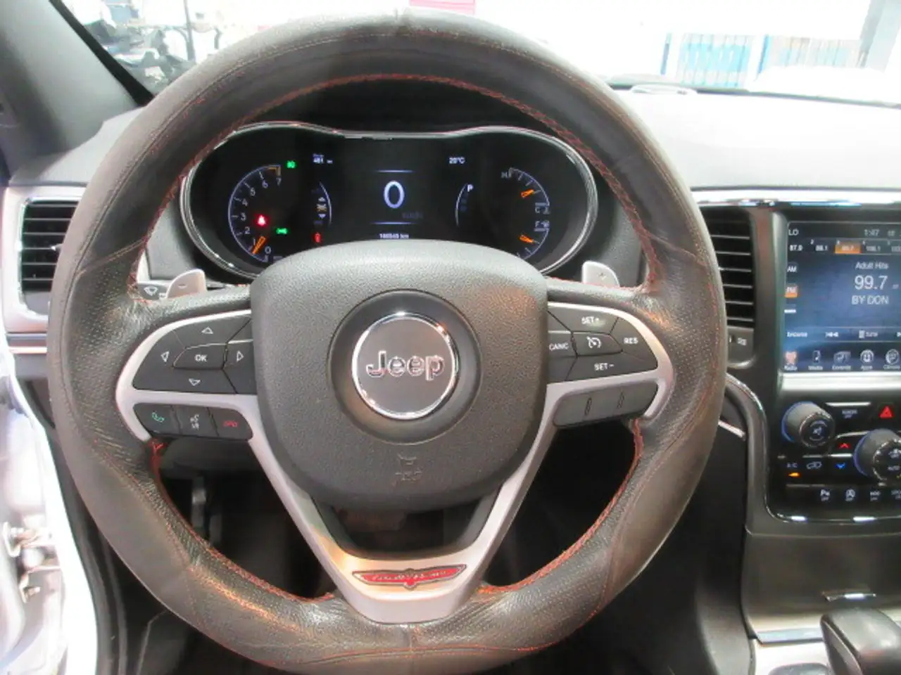 Jeep Grand Cherokee photo Jeep Grand Cherokee
