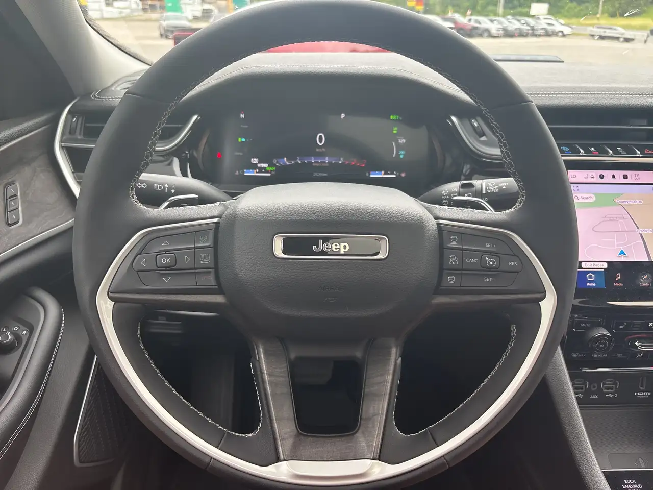 Jeep Grand Cherokee снимка Jeep Grand Cherokee