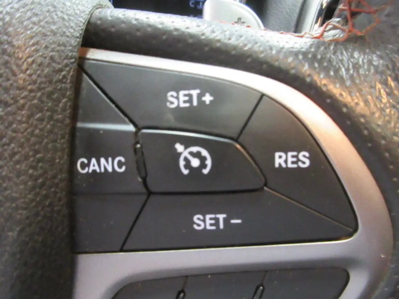 Jeep Grand Cherokee photo Jeep Grand Cherokee