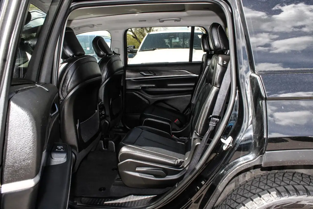 Jeep Grand Cherokee снимка Jeep Grand Cherokee