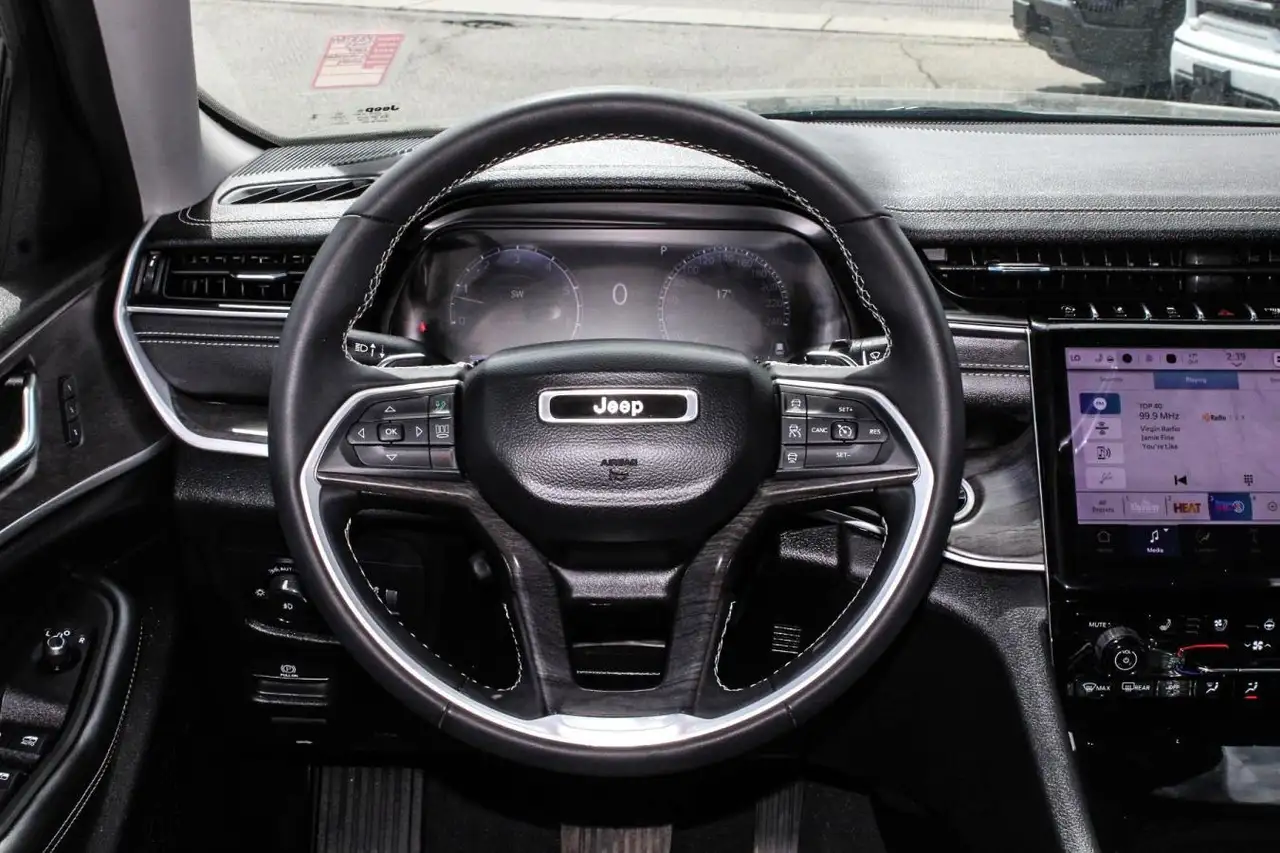Jeep Grand Cherokee снимка Jeep Grand Cherokee