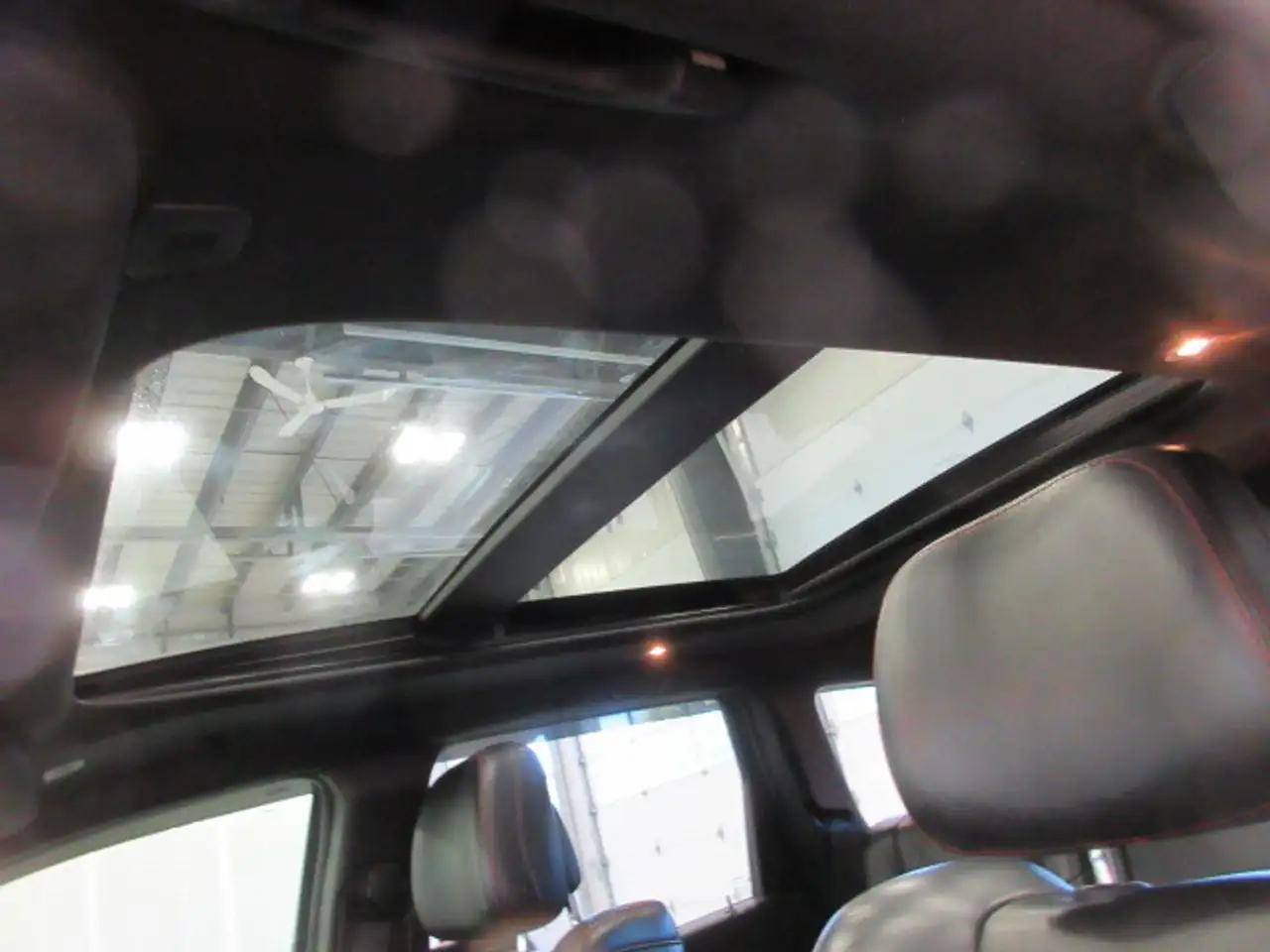 Jeep Grand Cherokee photo Jeep Grand Cherokee