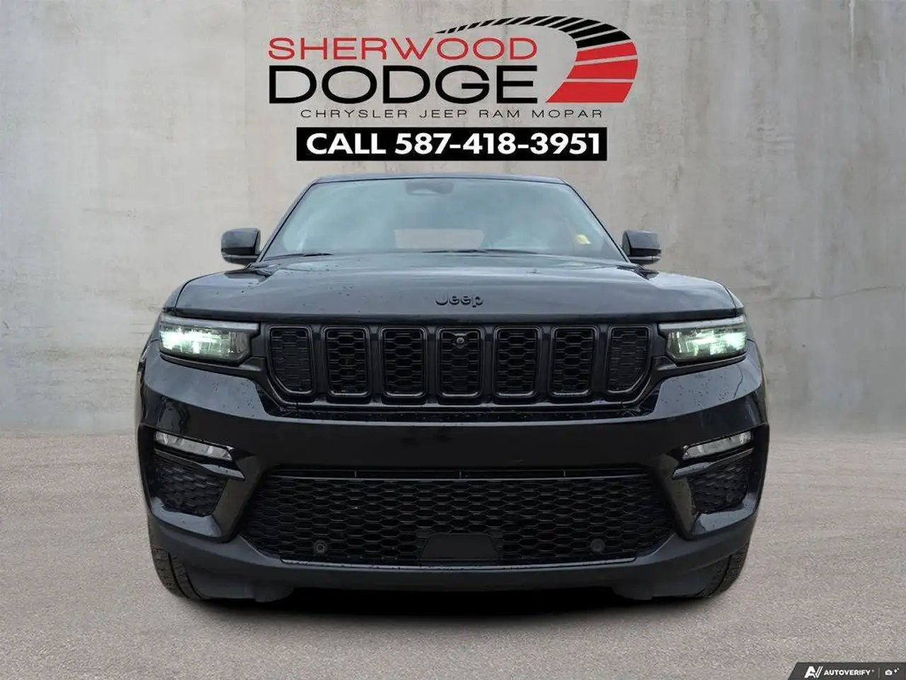 Jeep Grand Cherokee photo Jeep Grand Cherokee