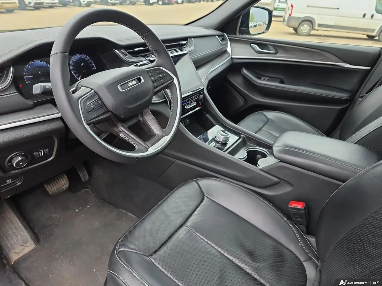 Jeep Grand Cherokee photo Jeep Grand Cherokee