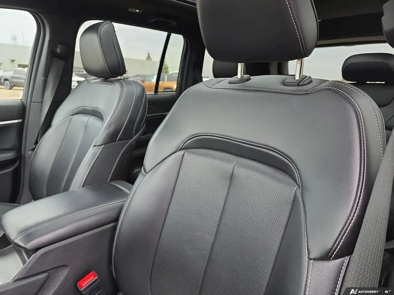 Jeep Grand Cherokee photo Jeep Grand Cherokee