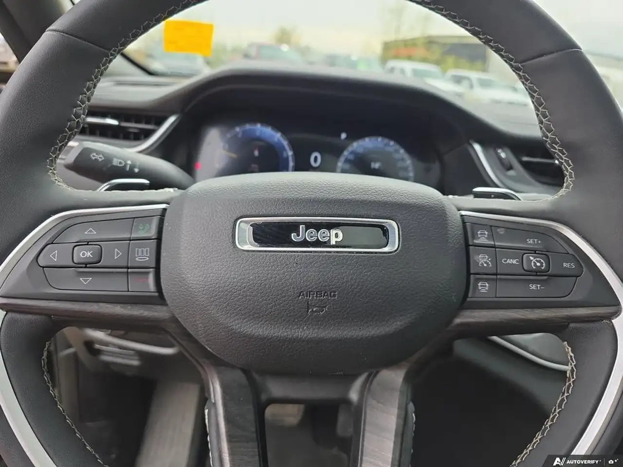 Jeep Grand Cherokee photo Jeep Grand Cherokee