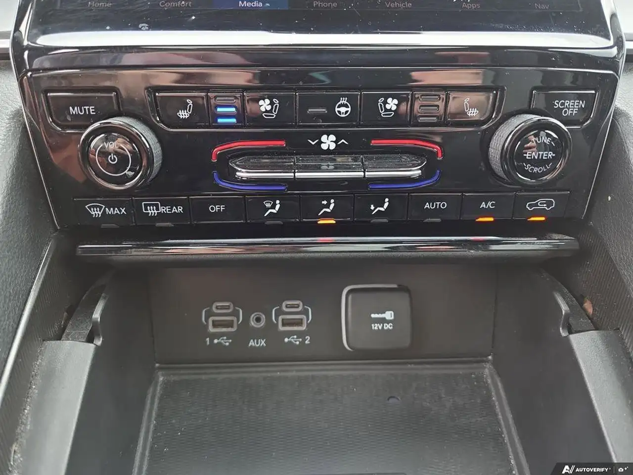 Jeep Grand Cherokee photo Jeep Grand Cherokee