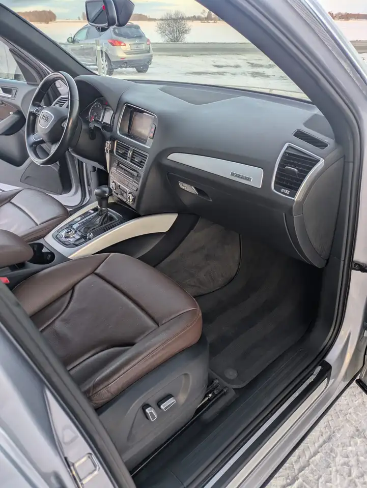 Audi Q5 снимка Audi Q5