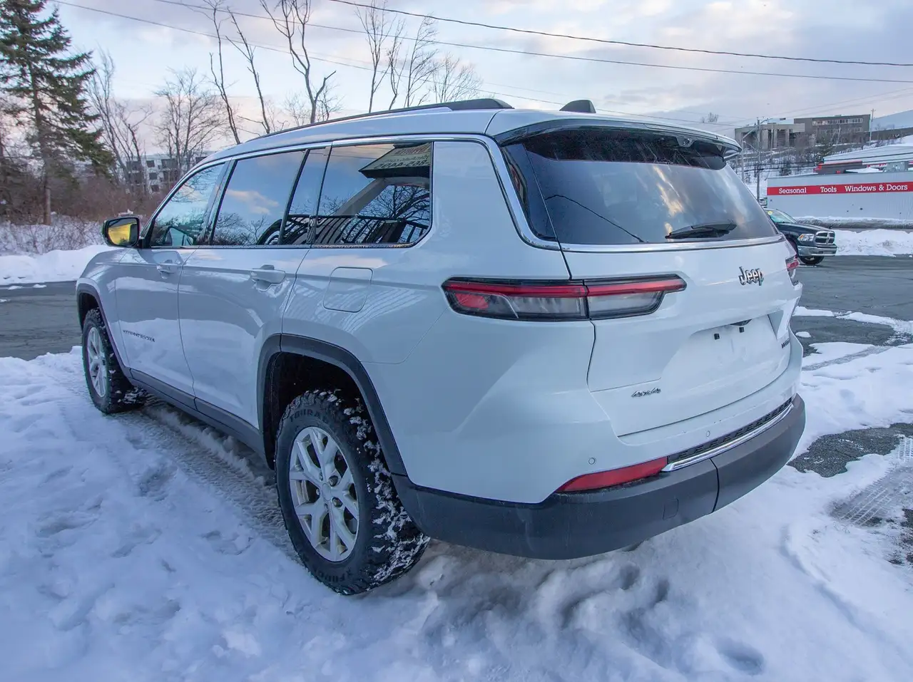 Jeep Grand Cherokee снимка Jeep Grand Cherokee