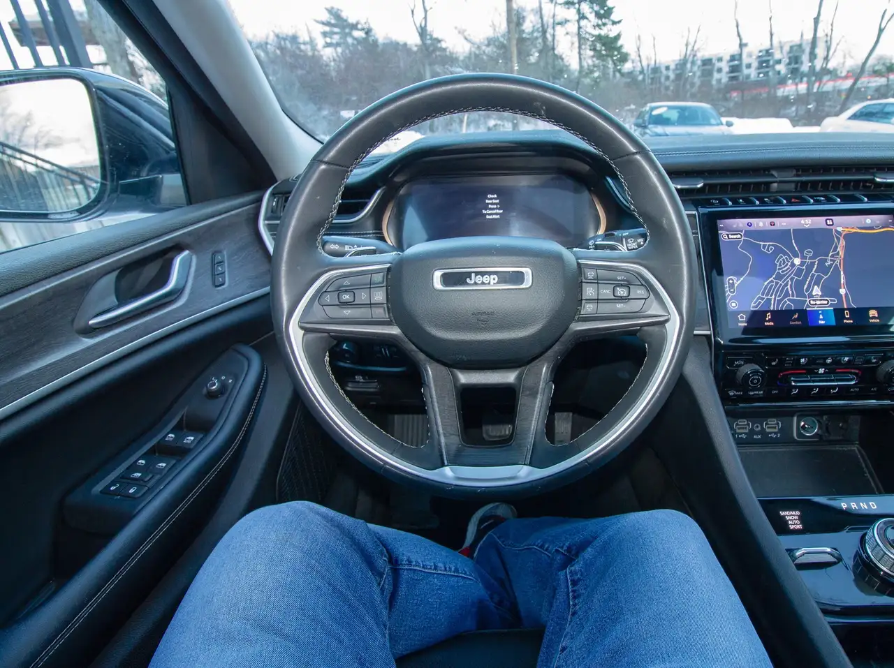 Jeep Grand Cherokee снимка Jeep Grand Cherokee