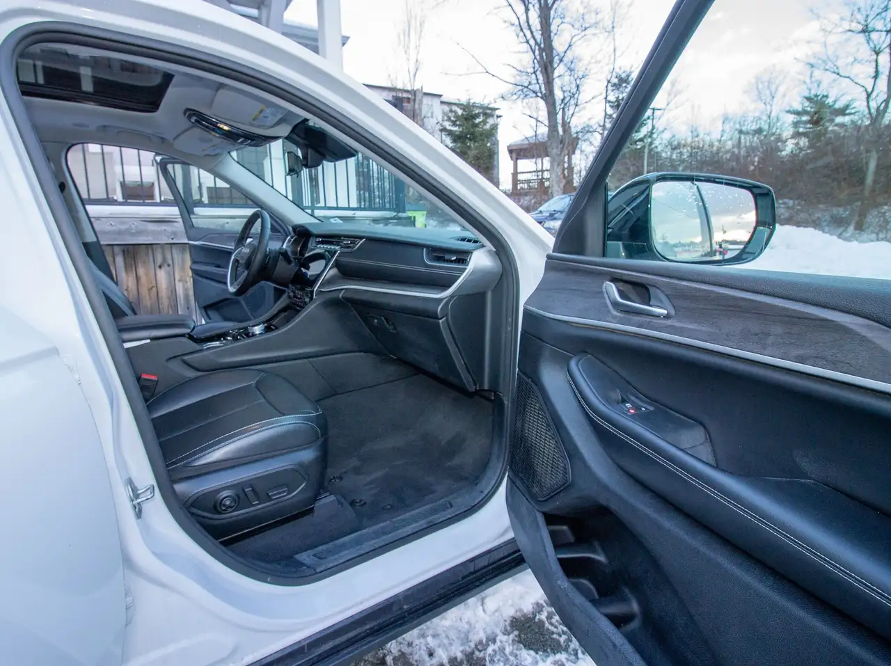 Jeep Grand Cherokee снимка Jeep Grand Cherokee