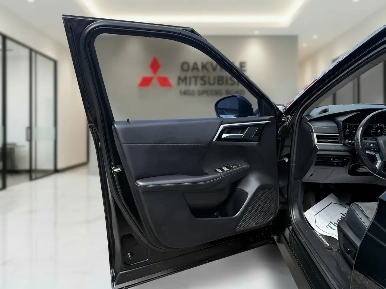 Mitsubishi Outlander photo Mitsubishi Outlander