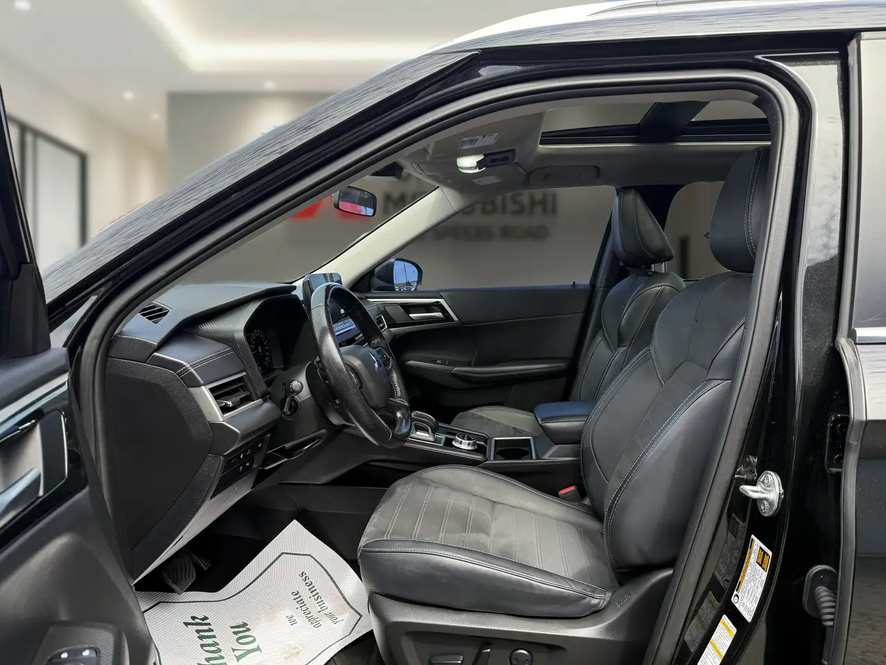 Mitsubishi Outlander photo Mitsubishi Outlander
